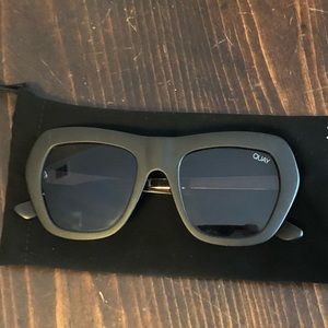 Quay matte black sunglasses
